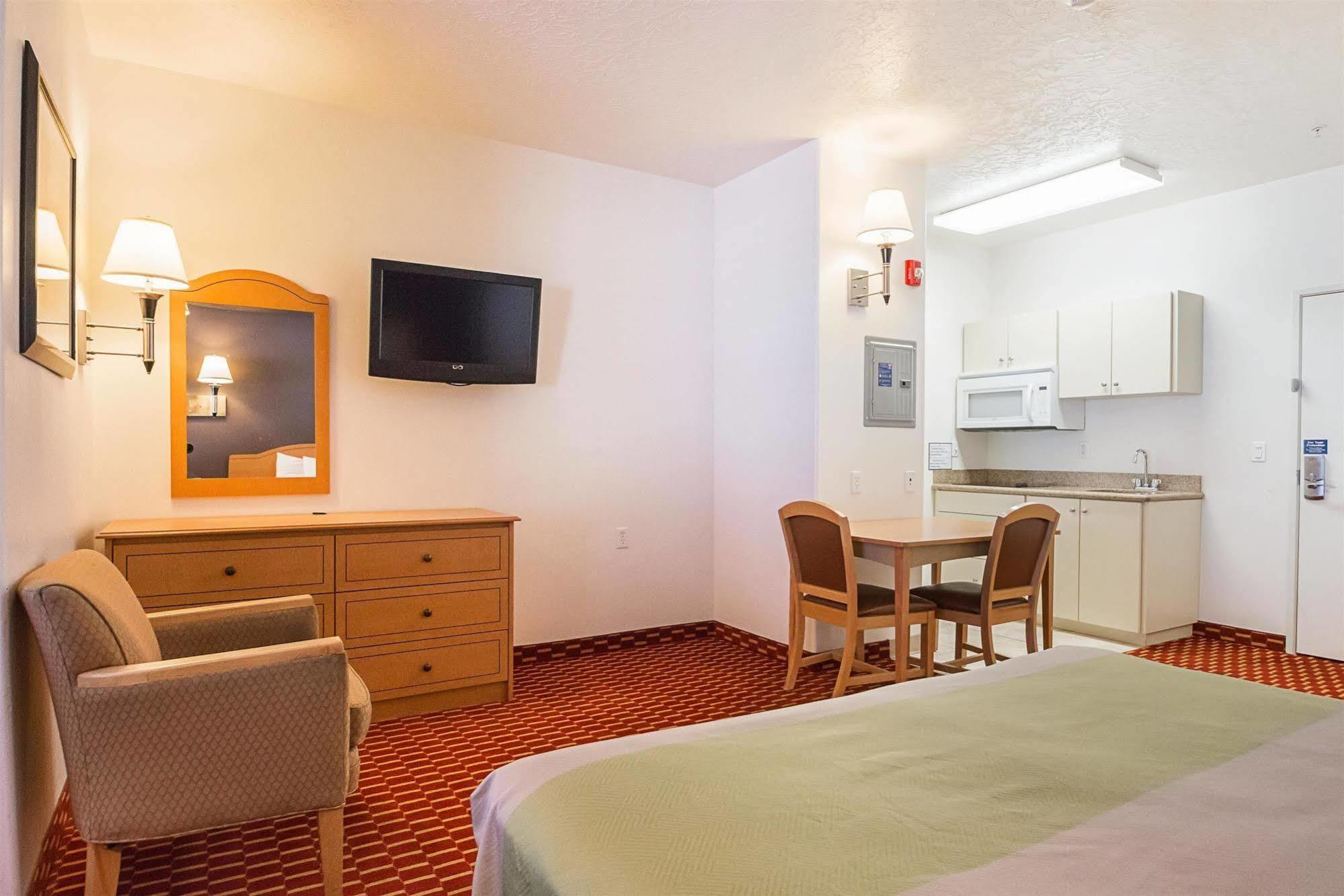 Executive Inn & Suites Extended Stay - Vernal Phòng bức ảnh